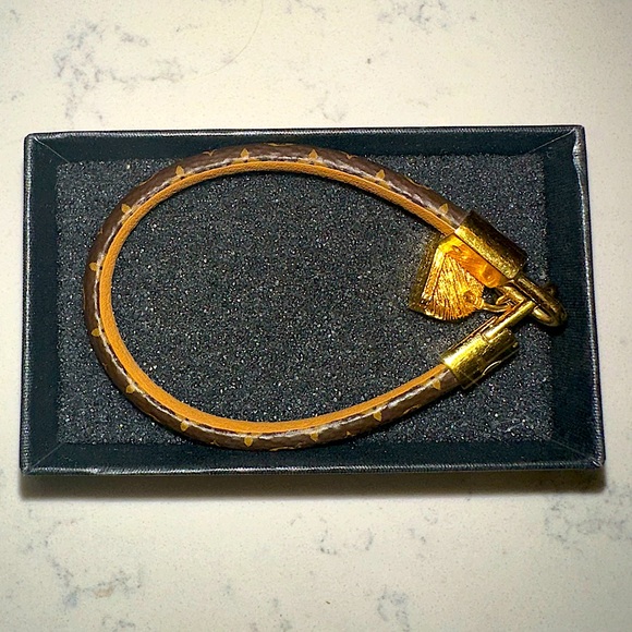 Louis Vuitton Alma Bracelet - Picture 1 of 7